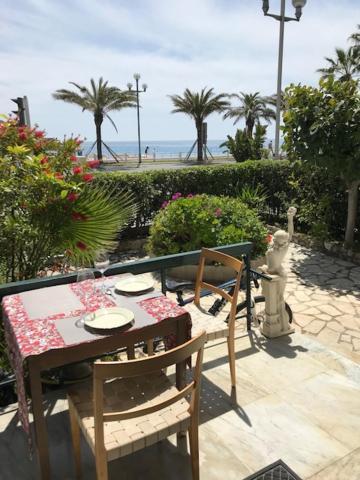 91 Promenade Des Anglais Le Stellamar Nisa Exterior foto